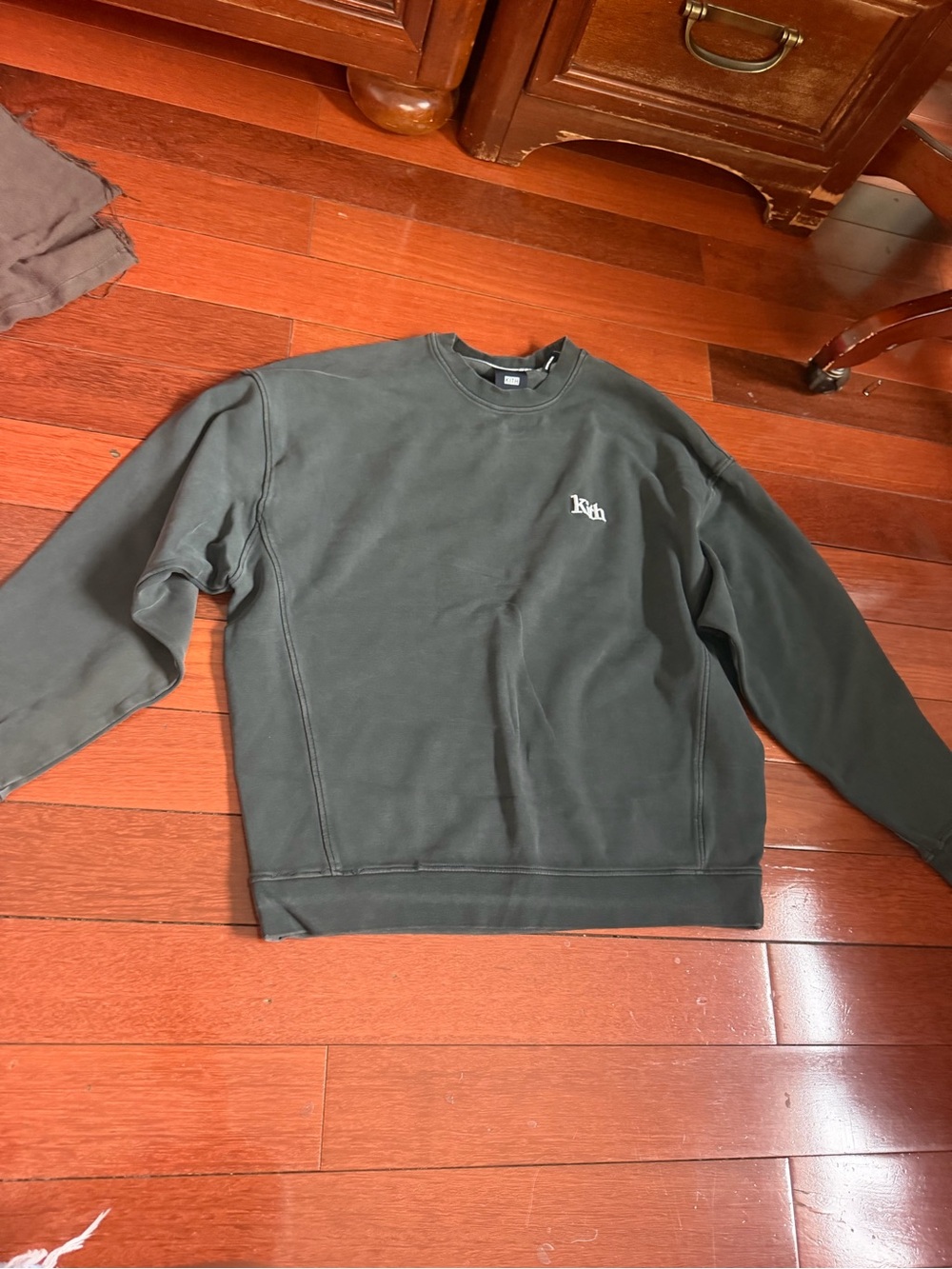 Kith Crewneck Sweatshirt in Dark Green with Small Logo